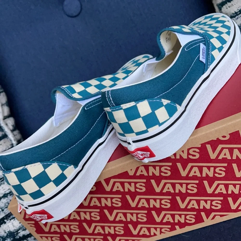 Vans Classic Slip-On Checkerboard Blue Coral/True White WMNS - Picture 15 of 16